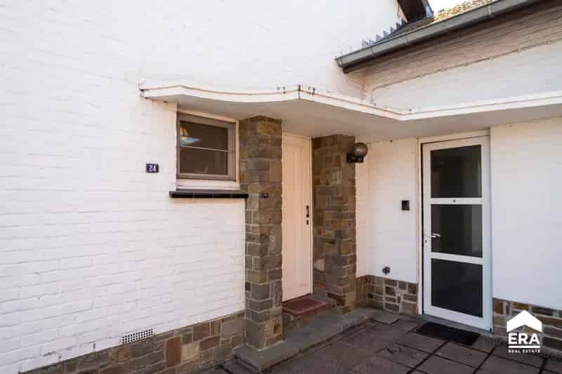 Huis te koop Ieper: 4 slaapkamers, dubbele garage, tuin