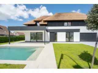 Villa te Koop Knokke - Luxe Eigendom met Zwembad