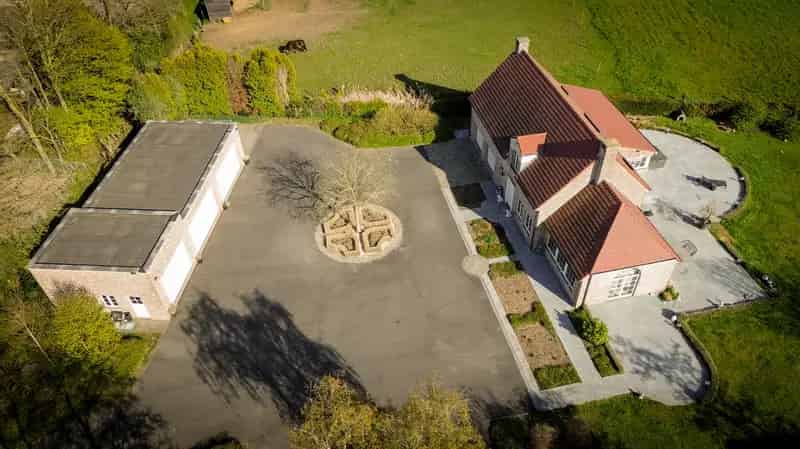 Huis te huur Belsele: Stijlvolle villa met ruim bijgebouw