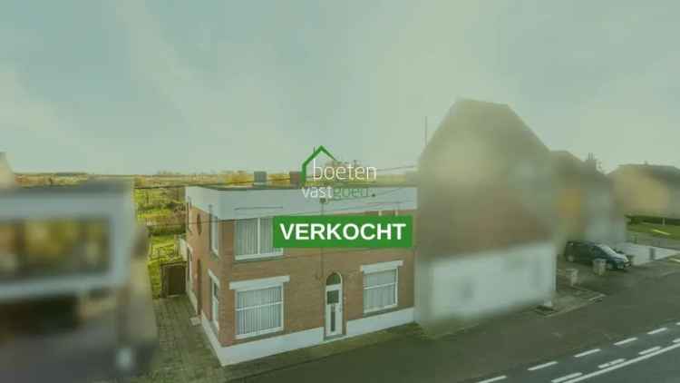 VEURNE: Fantastisch mooi gelegen woonhuis langs het kanaal Nieuwpoort-Duinkerke, renovatieproject met heel wat mogelijkheden op 389m² grondoppervlakte.