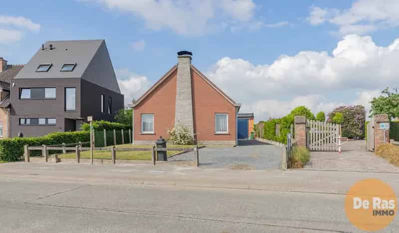 Te renoveren bungalow te Wanzele 1286m²