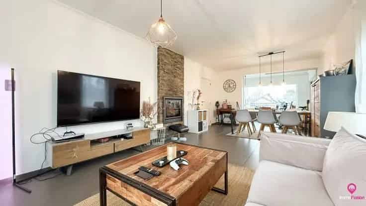Huis Te Koop Ruime woning 206m2 Zonnepanelen Rustige woonwijk