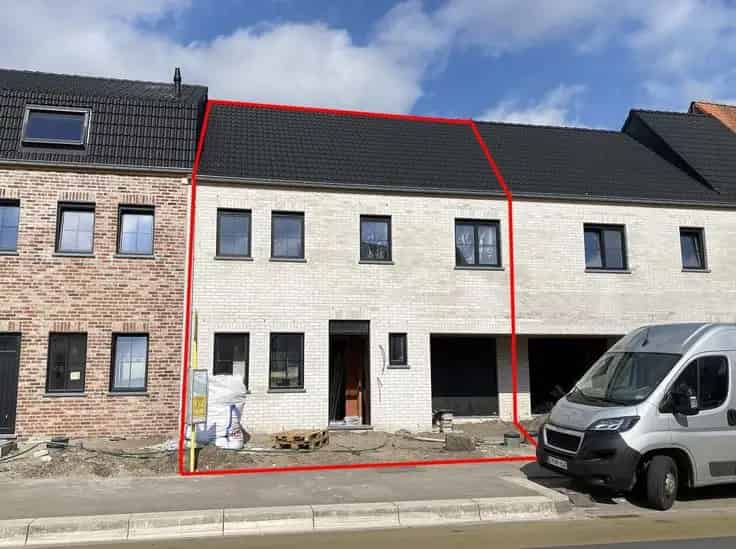 Nieuwbouwhuis 3 of 4 slaapkamers Garage Diepe Tuin