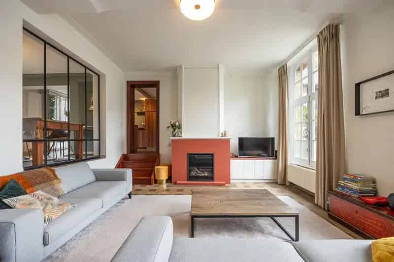 Huis te koop: Gerenoveerde pastorie in 's-Gravenwezel