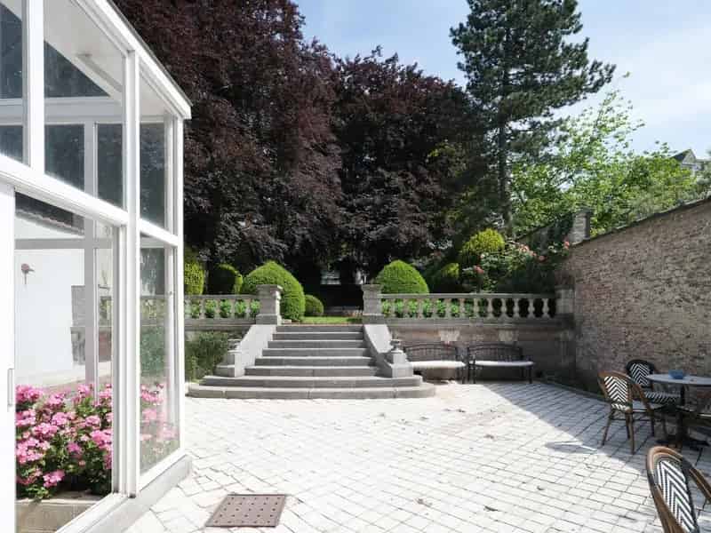 ARCHITECTURALE HERENWONING MET HISTORISCHE CHARME