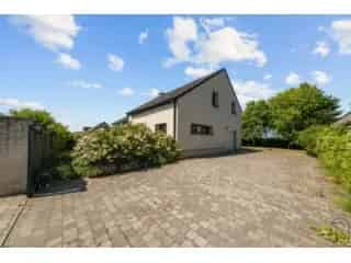 Moderne Villa te Koop 4 slaapkamers Grote Tuin