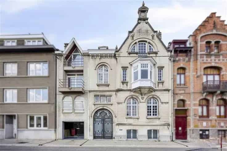 Herenwoning te Koop Halle 400m2  Dokterspraktijk Tuin