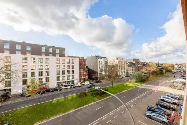 Appartement te koop ruim appartement binnenring Gent met garage