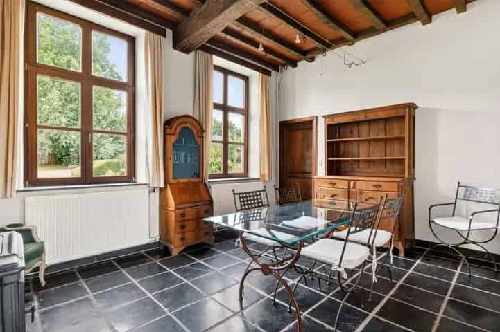 Hesbaye Familiewoning 5 slaapkamers Zwembad