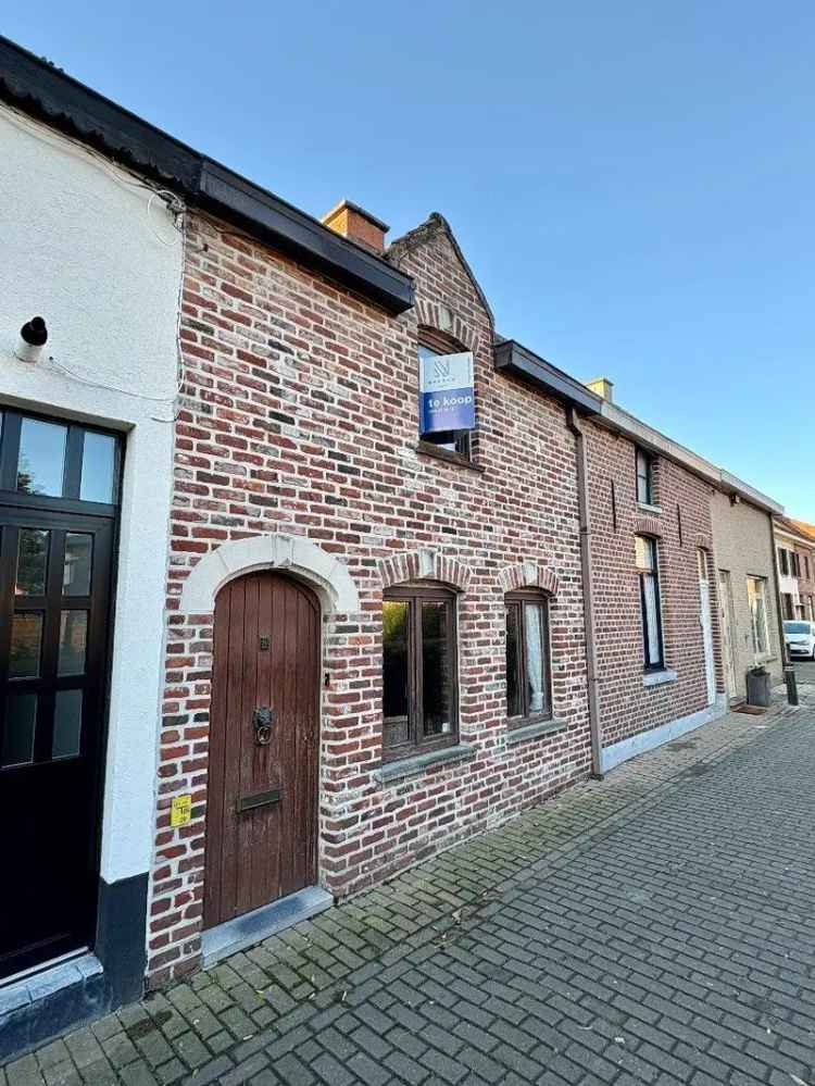 Te koop charmante rijwoning in Kuurne met aantrekkelijke kenmerken