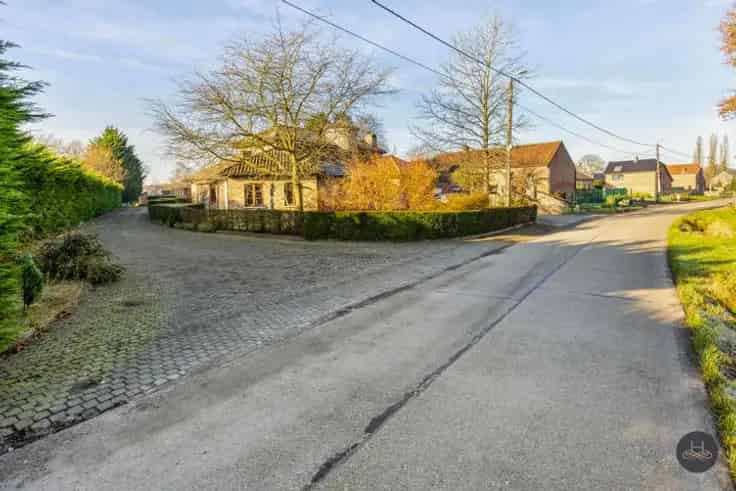 Huis Te Koop Rustige Straat 4 slaapkamers 2 badkamers