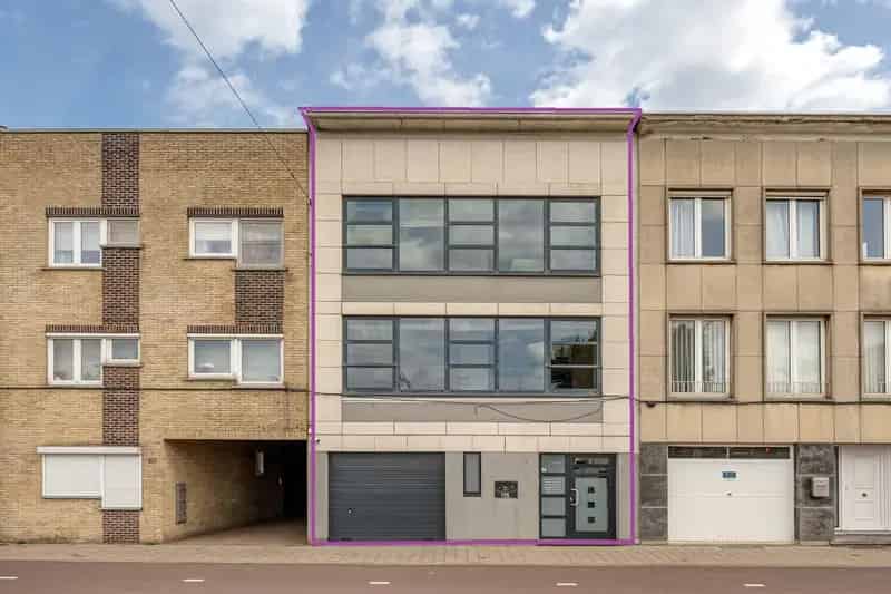 Kantoorgebouw met 2 garages en gunstig EPC nabij Antwerpen centrum en Antwerpse haven!