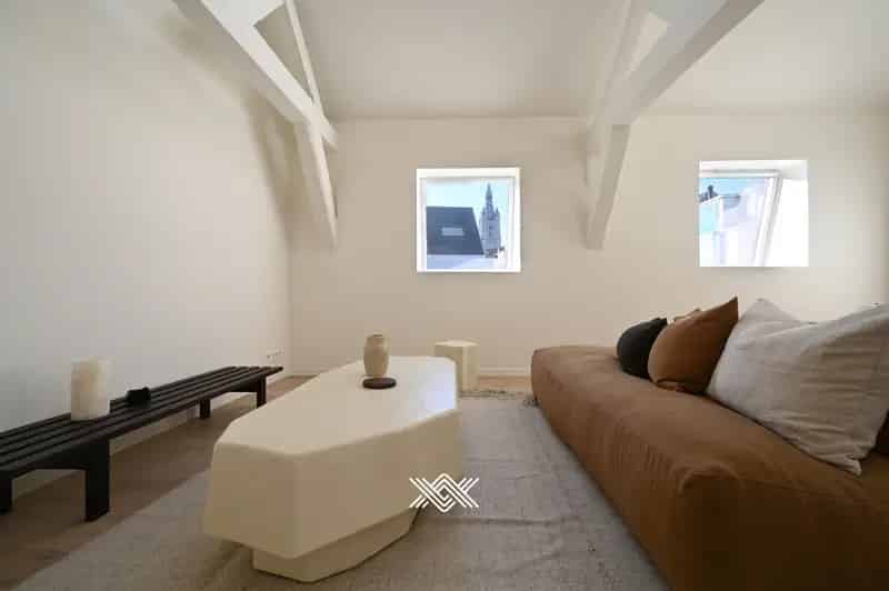 Appartement Gent Centrum: 2 Slaapkamers, Loggia, Historisch Pand