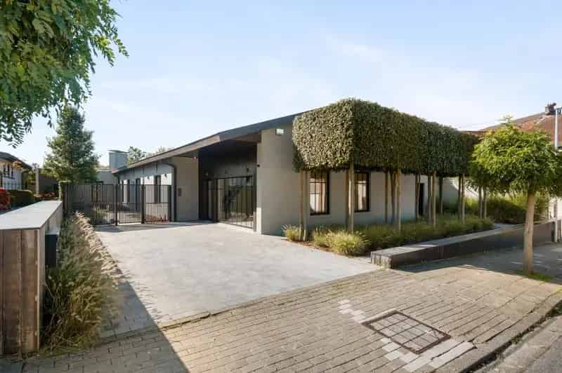 Exclusieve Villa 4 slaapkamers Tuin Garage Carport 1553m2
