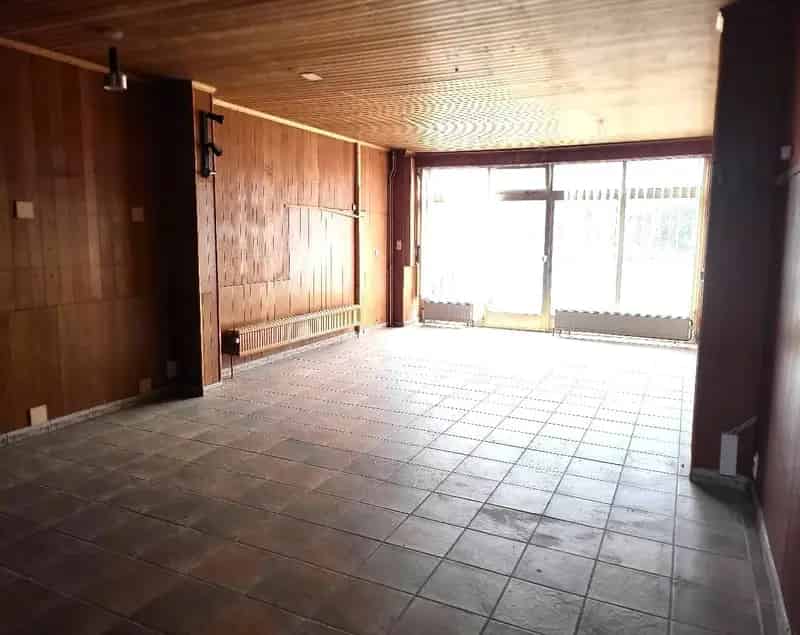 Te renoveren handels woning