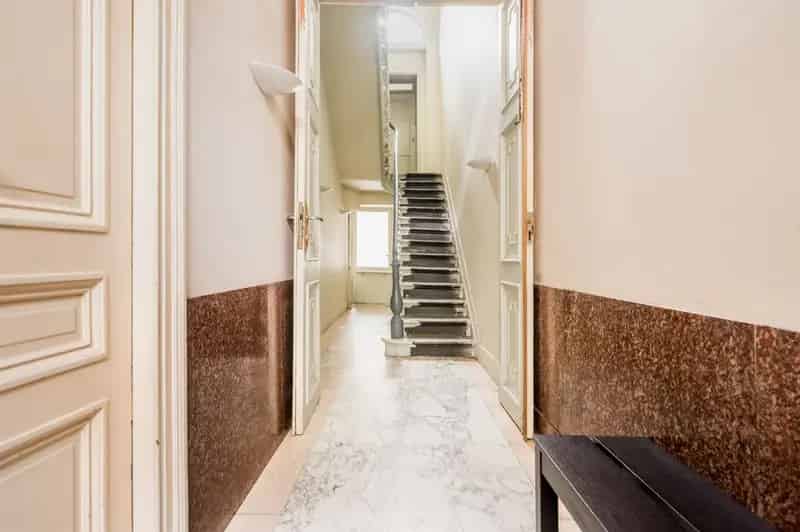 Ruime Te Renoveren Woning 320m2 Met Tuin Schaarbeek