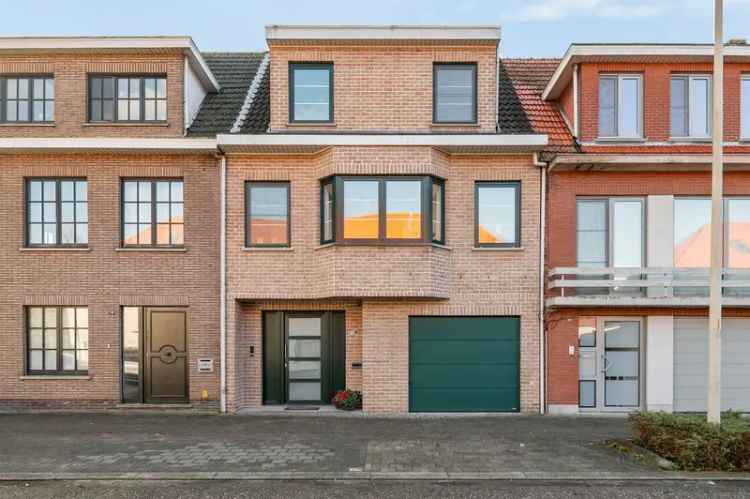 Ruime gezinswoning met 4 (of 5) slaapkamers, mogelijk kangoeroewoning, en ruime inpandige garage