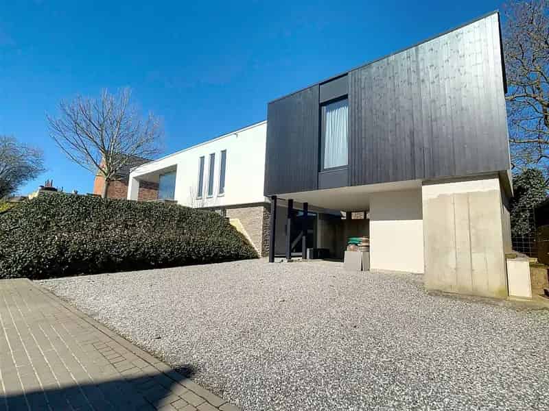 Moderne woning 4 slaapkamers 2 badkamers tuin carport 6a 56ca