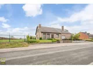 Huis te koop Hoeselt 4 slaapkamers tuin garage