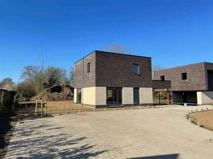 Nieuwbouw woning te Neerwinden nabij station
