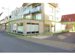 Handelspand te koop Bredene 590m²