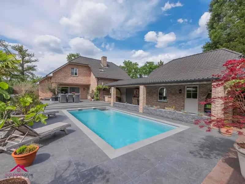 Landelijke Villa te Koop 292m		2  Ruime Tuin Zwembad