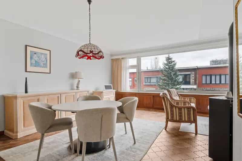 Op te frissen woning met 2 slaapkamers en tuin te Wilrijk