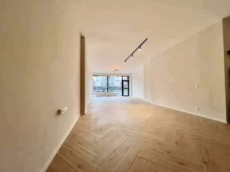Topgelegen Commerciële Ruimte 70m² Huur