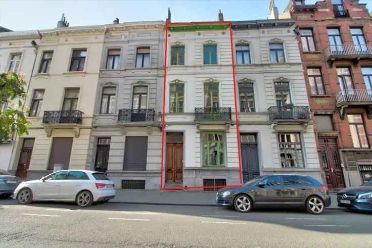Appartementenblok Te Koop 2 Units 215m2 Tuin