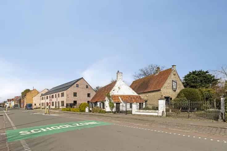Landhuis Te Koop Dudzele: Historische Hoeve met Grote Tuin