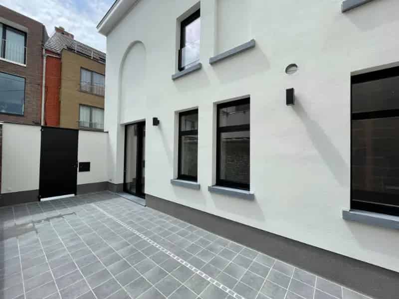 Huis te Huur Gent: Gerenoveerde woning nabij Miljoenenkwartier en Sint-Pietersstation
