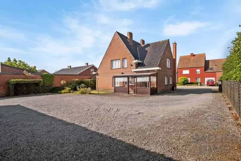 Ruime woning met loods 2200m2