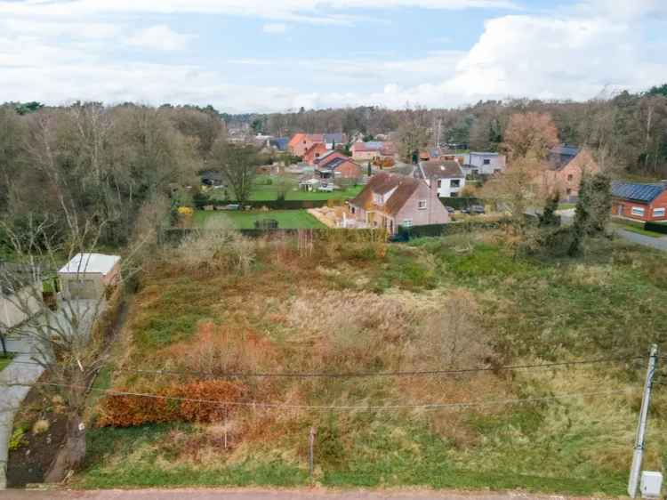 Villagrond te koop voor open bebouwing in groene omgeving met ruimte voor tuin