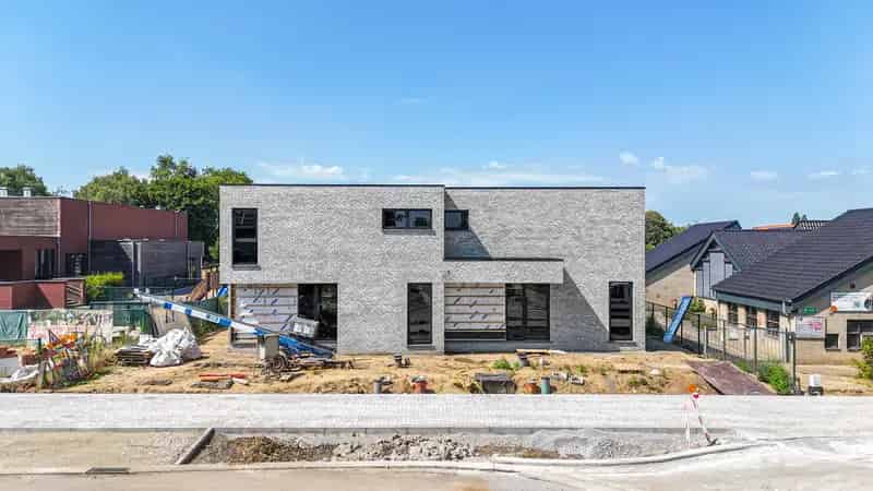 Moderne Casco Woning 4 Slaapkamers Boekt