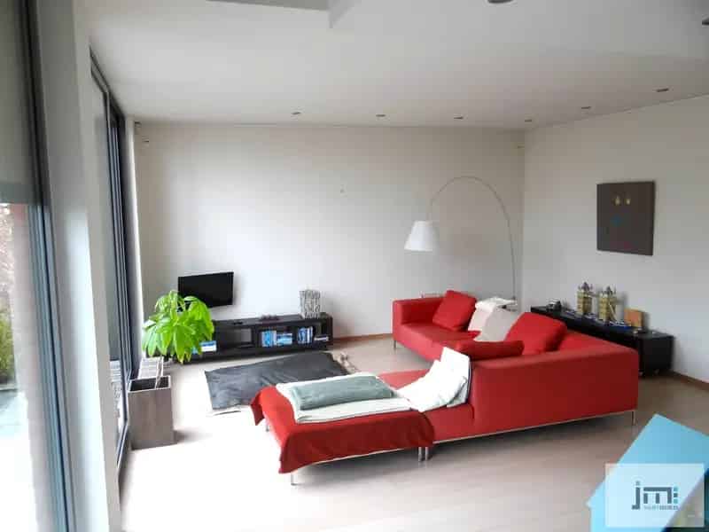 Moderne Villa met Kantoor 5 Slaapkamers Zonnepanelen