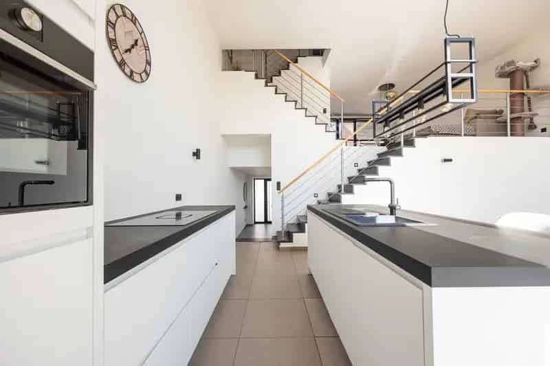 Huis te koop: 4 slaapkamers, garage, tuin - Recente woning 2022