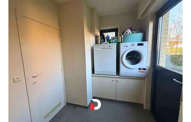 Huur 3 Slaapkamer Appartement Sint-Michiels