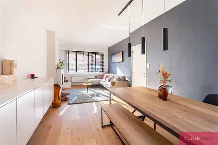 Huis te Koop Wilrijk: Moderne Gezinswoning met Tuin en Garage