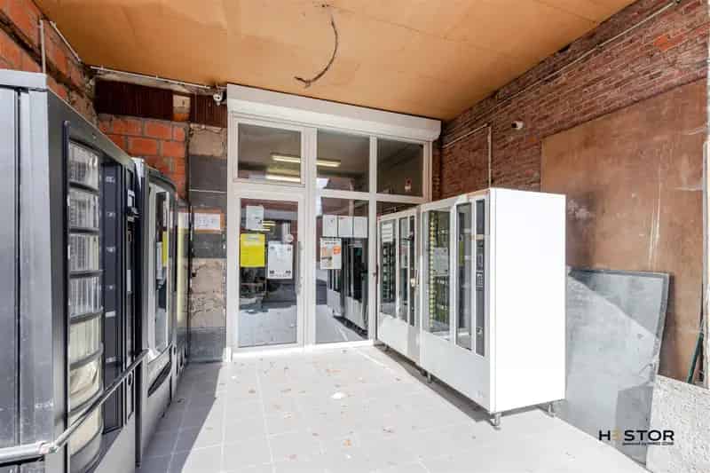 Handelspand met Duplex Appartement te Hamme