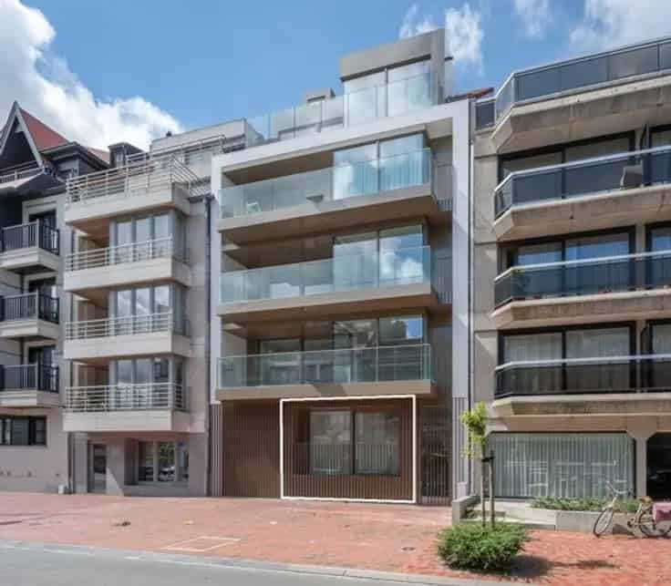 Appartement Te Koop: Luxe Afwerking Nabij Zoutelaan