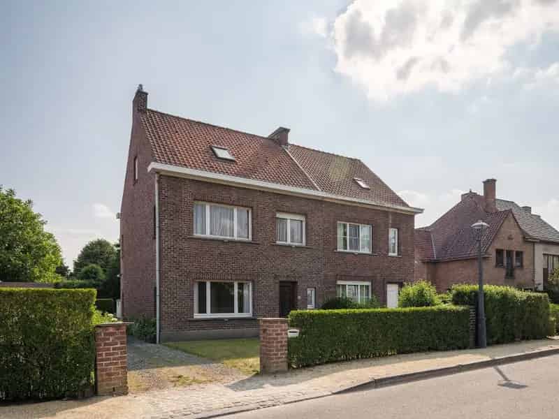 Te renoveren halfopen bebouwing Sint-Martens-Latem