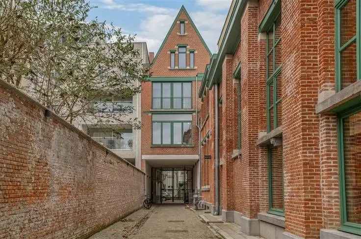 Te koop triplex appartement in B2.1