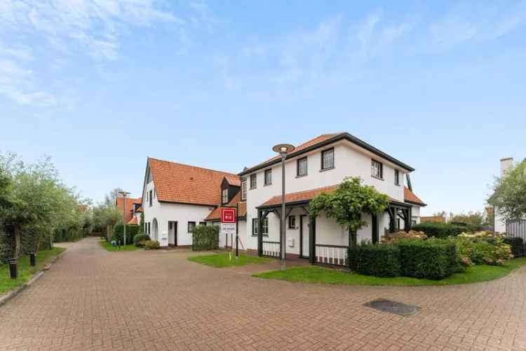 Super mooi onderhouden woning op een rustige locatie nabij de Molen op de Graaf Jansdijk!