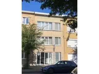 Handelsfonds Borgerhout: Wassalon 2 Appartementen Hoge Opbrengst