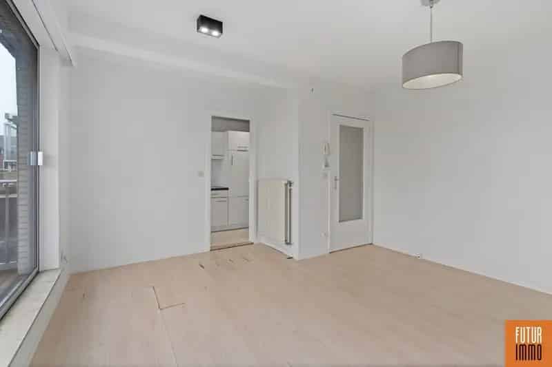 Appartement te koop: Op te frissen 1 slaapkamer appartement centrum
