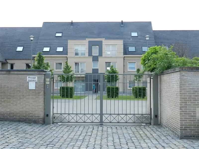 Gelijkvloers Appartement te Huur - 2 slaapkamers - Privé Tuin