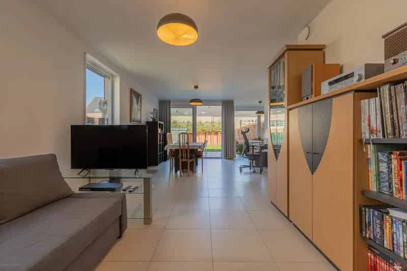 Recente Driegevelwoning in Doodlopende Straat