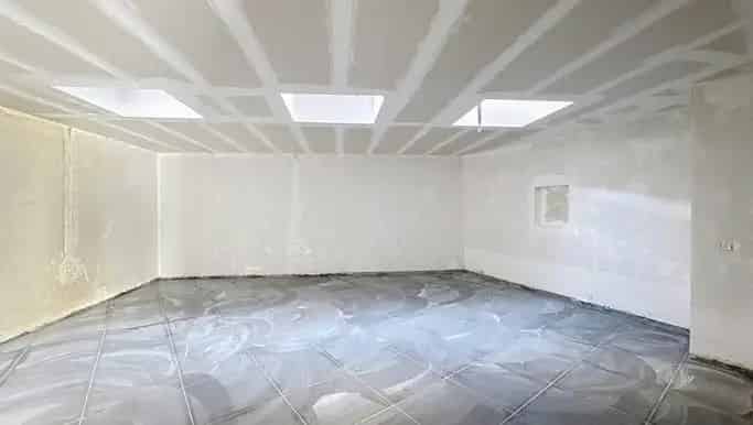 Handelspand te Huur Oostende 130m² Toplocatie