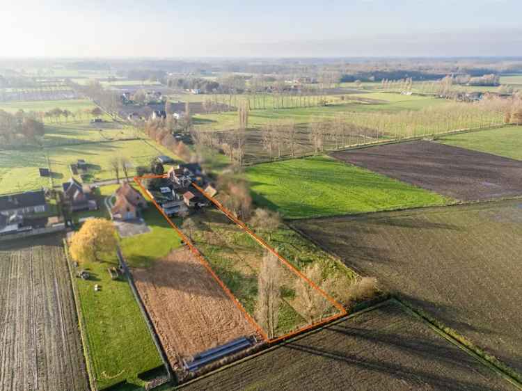 Huis te koop in Maldegem met prachtig perceel en unieke eigenschappen