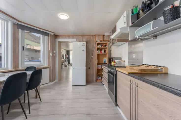 Kangeroewoning te Bredene met 2 Appartementen  Zicht op Water